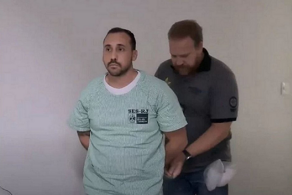 Giovanni Quintella foi preso em flagrante após diretoria do hospital chamar a polícia (Foto: Reprodução)