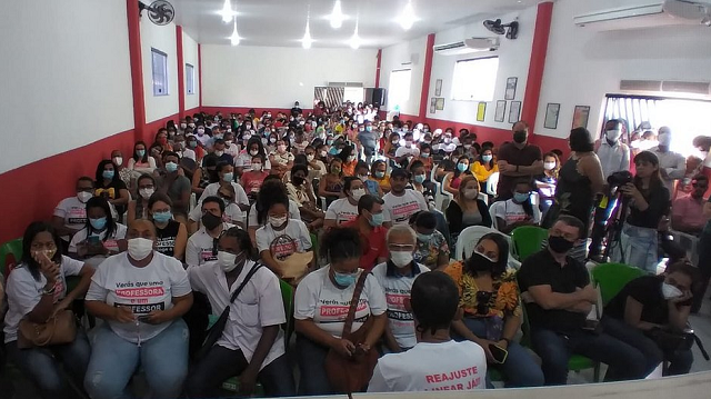 Greve foi decidida em assembleia realizada pela manhã (Foto: Divulgação/Sispec)