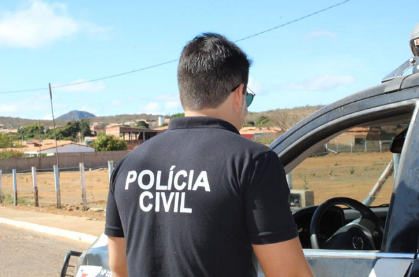 Os corpos das vítimas foram descobertos pelos policiais civis, militares e pelos bombeiros (Foto: Divulgação/Polícia Civil)