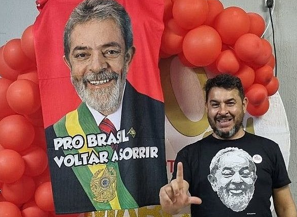 O petista Marcelo Arruda momentos antes de ser morto por bolsonarista (Foto: Reprodução/Redes Sociais) O petista Marcelo Arruda momentos antes de ser morto por bolsonarista (Foto: Reprodução/Redes Sociais)