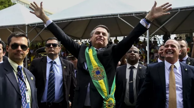 Para professor da USP e vencedor do prêmio Jabuti, 'falicismo exagerado' de Bolsonaro é discurso de quem se sente ameaçado por mudanças sociais e culturais (Foto: Agencia Brasil)