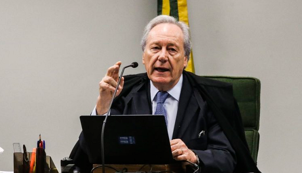 'As urnas somam quantos votos cada candidato teve, e fazem a soma', disse Ricardo Lewandowski (Foto: Antônio Cruz/Agência Brasil)