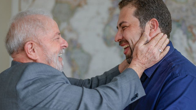 Lula em encontro com Guilherme Boulos, do PSOL (Foto: Ricardo Stuckert)