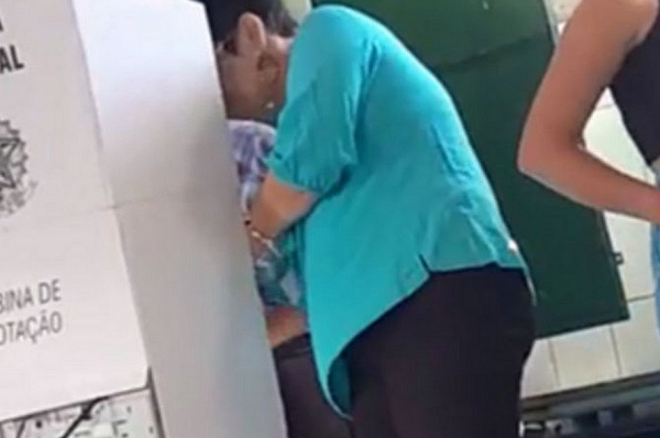 Mesária responderá pelo Artigo 312 do Código Eleitoral, que trata sobre violar ou tentar violar o sigilo do voto (Foto: Reprodução)