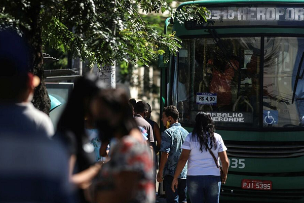 Ministro Barroso autorizou todos os Estados da Federação a também prestarem o serviço gratuito de transporte, independente do modal (ônibus, trem, metrô etc), além dos veículos da Administração Publica que devem ficar à disposição da Justiça Eleitoral (Foto: Rafaela Araújo/Ag. A Tarde)