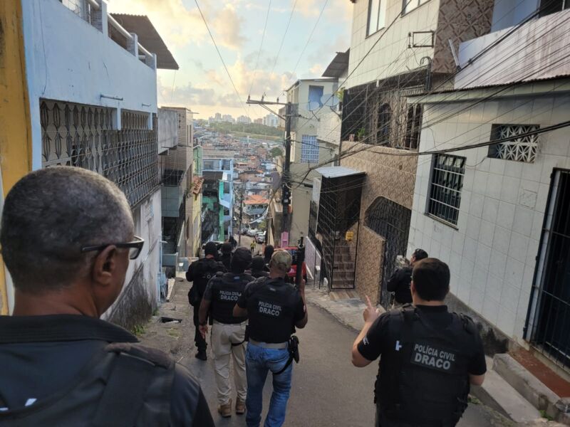Homens faziam parte de quadrilha envolvida com sequestro de comerciante em julho - - Foto: Natália Verena | Ascom | PC-BA