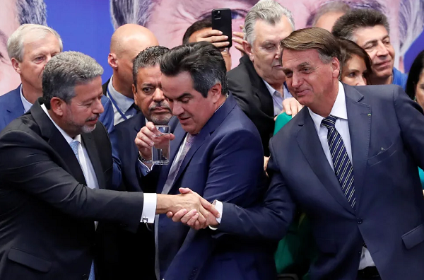 Presidente Jair Bolsonaro (PL) e o Presidente da Câmara, Arthur Lira (PP-AL) (Foto: Reprodução)