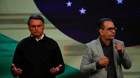 Por votos em Bolsonaro, líderes religiosos ameaçam com castigo divino ou punição dentro da própria igreja aqueles que discordam da fusão entre política e religião que tem marcado estas eleições © Getty Images