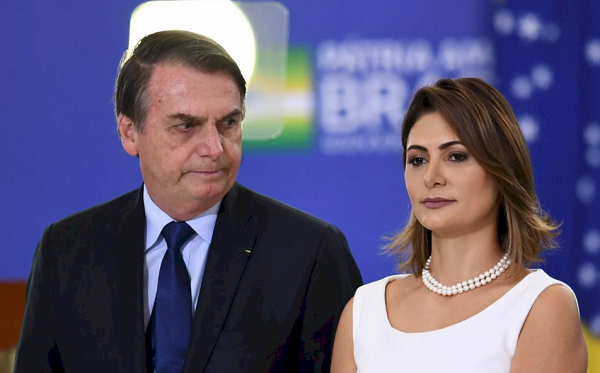 'Que Deus abençoe a nossa amada nação', escreveu Michelle (Foto: Evaristo Sá/AFP)
