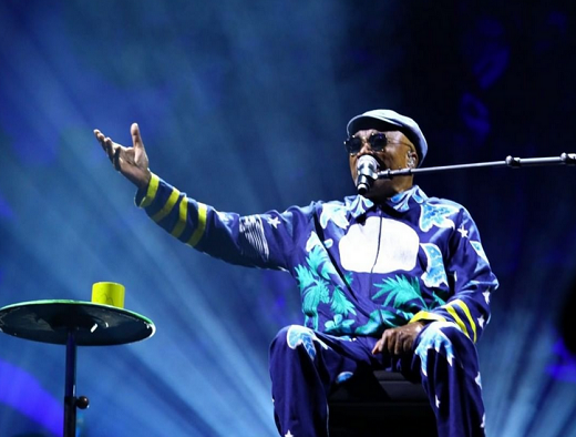 Milton Nascimento dedicou sua última apresentação nos palcos à cantora Gal Costa, colocando um ponto final em suas apresentações ao vivo, depois de uma carreira de seis décadas (Foto: Reprodução)