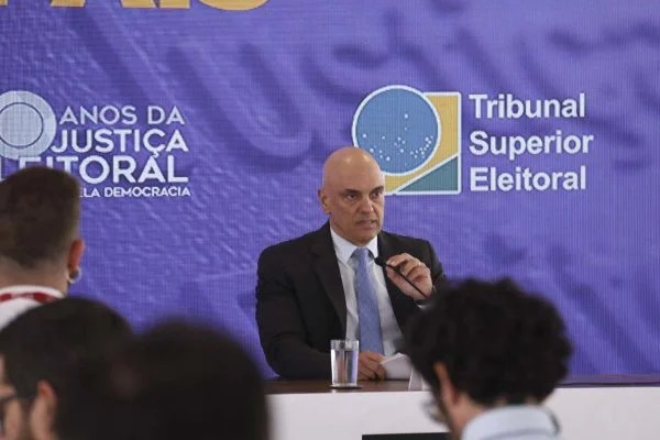 A medalha de Ordem do Mérito do TSE é uma homenagem e um agradecimento pelo serviço prestado no pleito de 2022 e contra atos ilegais