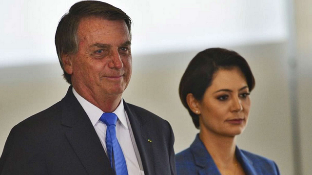 Bolsonaro e Michele estariam muito cansados e não podem esperar o fim do mandaro para viajar (Foto: Reprodução/Correio do Brasil)