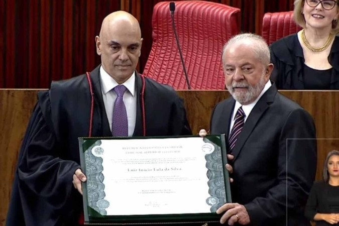 Lula é diplomado em cerimônia no TSE — Foto: Ueslei Marcelino/Reuters