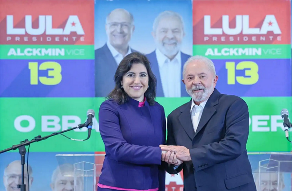 Senadora Simone Tebet (MDB-MS) e o presidente diplomado, Luiz Inácio Lula da Silva (PT) (Foto: Reprodução)