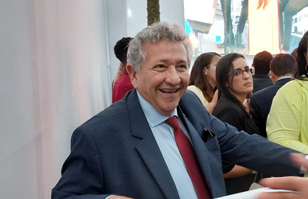 Caetano aposta na formulação de projetos para atrair investimentos (Foto: Dante Nascimento)