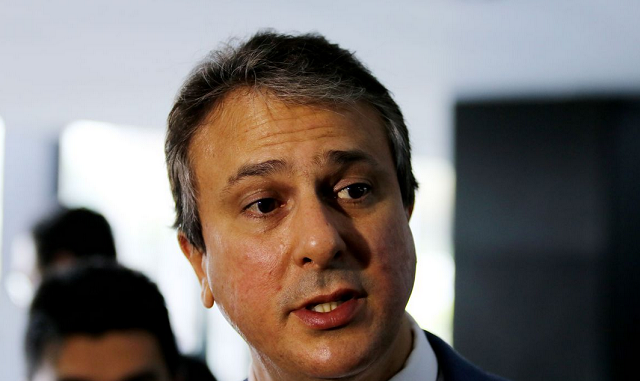 Camilo Santana tem combate ao analfabetismo e à evasão escolar como prioridades (Foto: Wilson Dias/Agência Brasil)