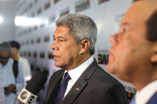 Governador disse que está acompanhando a situação (Foto: Rafaela Araújo/Ag. A TARDE)
