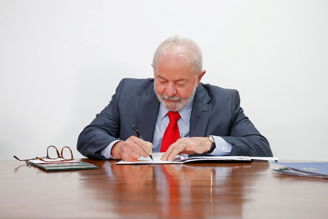 O programa consiste em acabar com a disputa entre governo, empresas e pessoas físicas.
