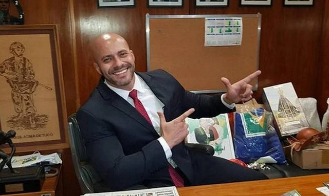 Mesmo inelegível, SIlveira tentou ser eleito para o Senado, mas foi derrotado (Foto: Reprodução/Redes Sociais)