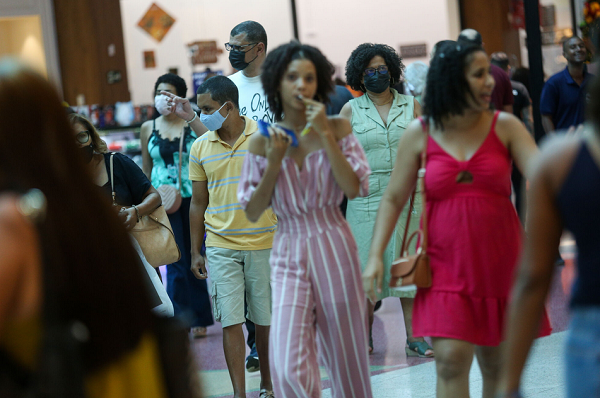 E studo mostrou que existem 39% mais pessoas de 18 a 24 anos relatando queixas de saúde mental quando comparadas à faixa etária de 55 a 64 anos (Foto: Raphael Muller/Ag. A TARDE)