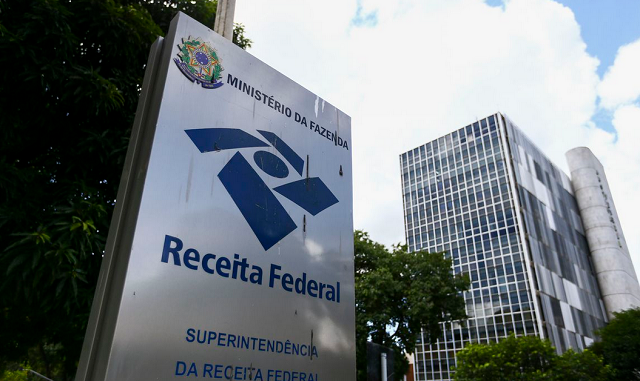 As regras da Receita Federal são revisadas a cada período e podem sofrer alterações de um ano para outro (Foto: Marcelo Camargo/Agência Brasil)
