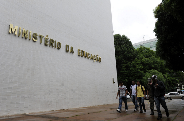 Fachada do Ministério da Educação (MEC), na Esplanada dos Ministérios, Brasília, DF (Foto: Marcos Oliveira/Agência Senado)