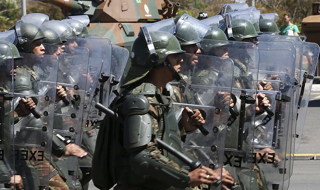 Exército gastou mais de R$ 700 mil em recursos destinados ao combate à pandemia da Covid-19 com salgados, sorvetes e refrigerantes, além de 12 mil quilos de carnes bovinas de cortes nobres, como filé mignon e picanha (Foto: Agência Brasil)