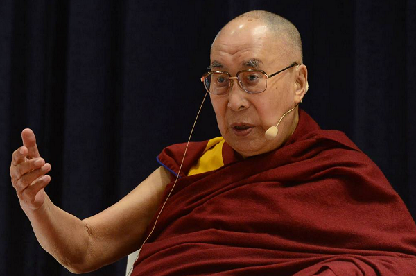 Internautas chamaram atitude de líder espiritual de 'nojenta' e 'absolutamente doentia' (Foto: AFP)
