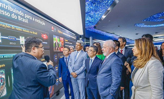 A companhia chinesa negocia uma fábrica de automóveis elétricos em Camaçari (Foto: Ricardo Stuckert/PR)