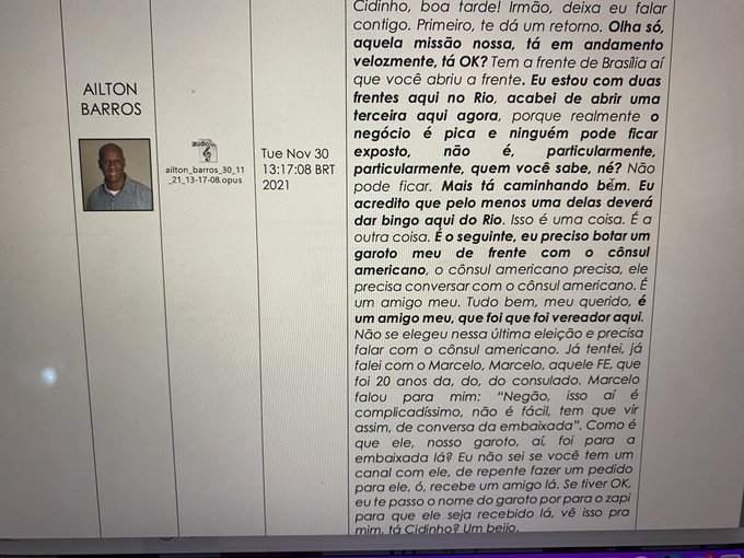 Aqui, mensagem de Ailton Barros para “Cidinho”, Mauro Cid, mostra a quantidade de “frentes” que abriram para tentar fraudar o cartão de vacina da mulher do ajudante de ordens de Bolsonaro - Twitter de Vera Magalhães