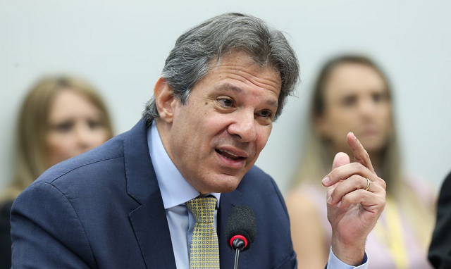Fernando Haddad, voltou a defender nesta sexta-feira, 19, a diminuição da taxa básica de juros da economia brasileira (Foto: Lula Marques/Agência Brasil)