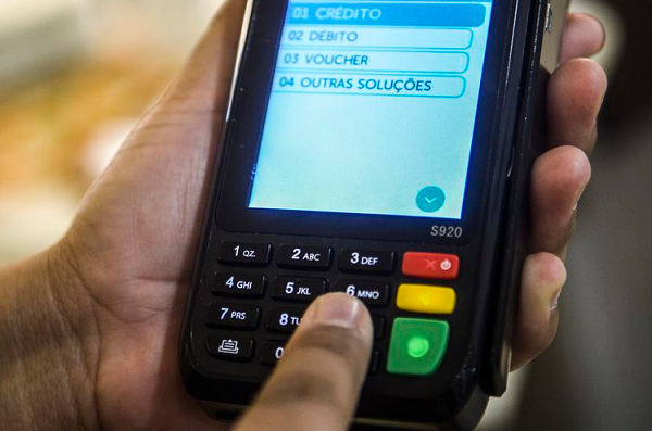 Água e luz respondem por 11,1% das inadimplências, percentual parecido com o do comércio (Foto: Marcelo Casal Jr/Agência Brasil)