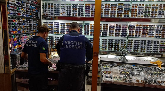 Ação conta também com o apoio do Batalhão de Choque da Polícia Militar (Foto: Divulgação/Receita Federal)