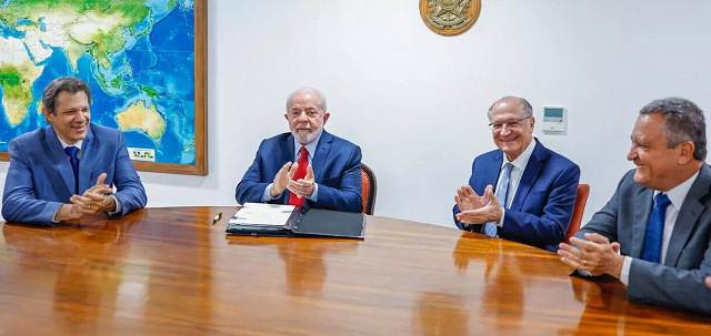 Fernando Haddad, Lula, Geraldo Alckmin e Rui Costa (Foto: Ricardo Stuckert/PR)