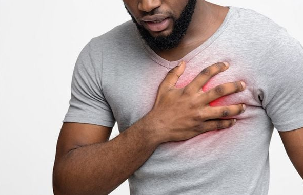 O estilo de vida e os hábitos são os maiores causadores de doenças cardíacas em jovens (Foto: Shutterstock/Reprodução)