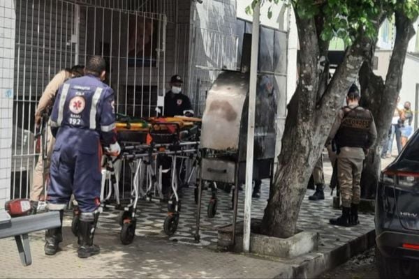 Duas pessoas foram socorridas para um hospital da cidade, mas não há detalhes sobre o estado de saúde. Crédito: Ney Silva/Acorda Cidade