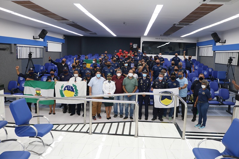 Na prática, as Guardas Municipais não ficam mais somente ligadas à proteção do Patrimônio Público - Na foto, guardas municipais de Camaçari no IX Seminário de Guardas Municipais e Segurança Pública, em 2021 - ASCOM PMC