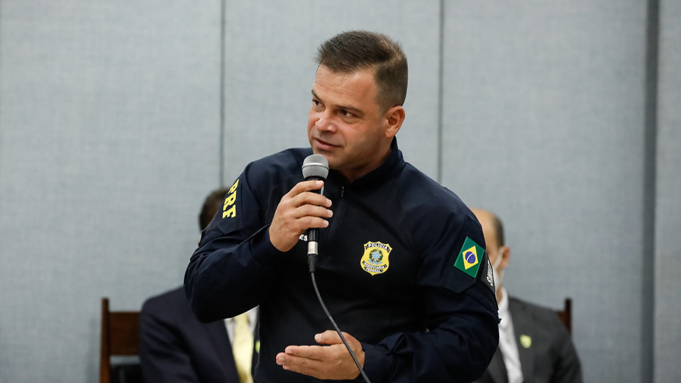 PF investiga crimes de prevaricação e violência política envolvendo o ex-comandante da PRF e a atuação da corporação no segundo turno das eleições de 2022 - Foto: Reprodução