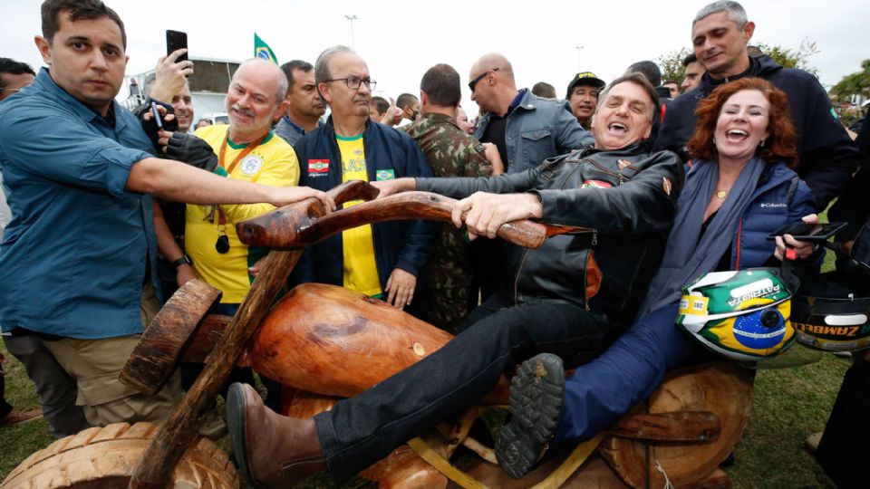 Carla Zambelli de carona no bolsonarismo. Créditos: Presidência da República