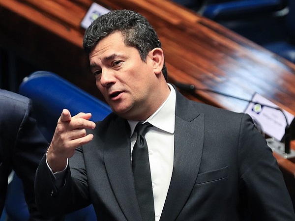 Decisão foi tomada nesta sexta (22) pelo corregedor nacional de Justiça, ministro Luis Felipe Salomão Mateus Coutinho. Se punido, o atual senador pode se tornar inelegível - Lula Marques - Agência Brasil