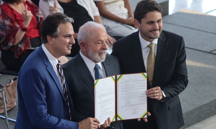 De acordo com MEC, programa está em fase final de elaboração. Durante evento no Palácio do Planalto, o presidente Luiz Inácio Lula da Silva assinou o decreto que cria a Estratégia Nacional de Escolas Conectadas. Foto: Valter Campanato