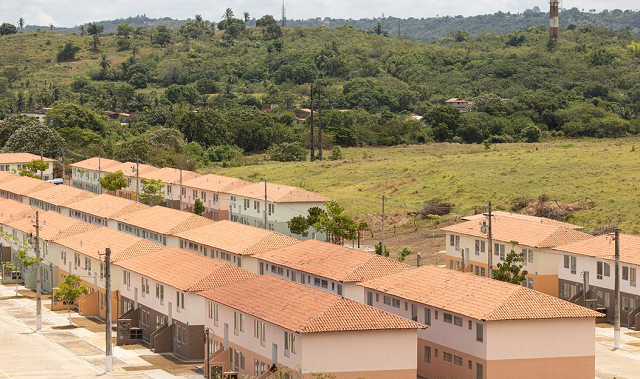 Os pagamentos dos imóveis pelos beneficiários serão feitos em até cinco anos, ou seja, em 60 parcelas (Foto: Joédson Alves/Agência Brasil)