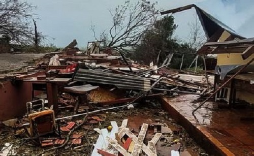 Chove forte na região e, há pouco, 3 metros de água cobriam a ponte sobre o rio Jordão - Foto: Foto: Exército Brasileiro