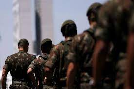 No DF, entre 2019 e 2023, houve 20 julgamentos de uso ou tráfico de drogas na Justiça Militar envolvendo membros das Forças Armadas - Ilustração Metropoles