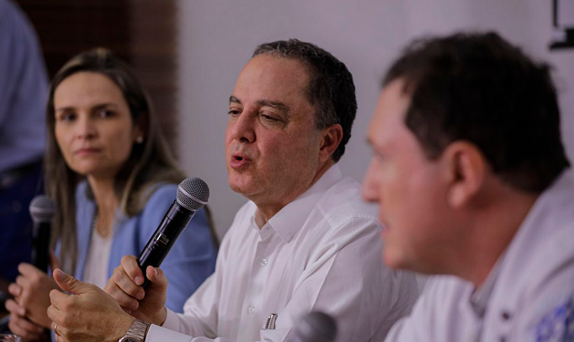 A informação foi dada pela equipe médica do presidente, em coletiva de imprensa após a operação (Foto: Joédson Alves/Agência Brasil)