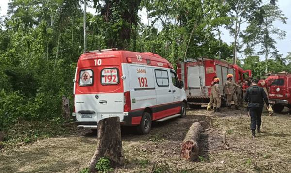 12 pessoas morreram no acidente, sendo nove adultos, um bebê e dois tripulantes (piloto e co-piloto) (Foto: SECON/ACRE)