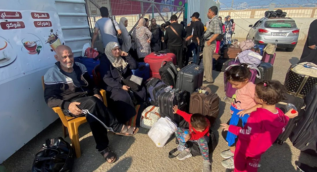 No sábado (4), a quarta lista de estrangeiros autorizados a sair da Faixa de Gaza deixou de lado os cidadãos brasileiros, que tiveram a saída do enclave frustrada até a próxima relação (Foto: Reprodução)