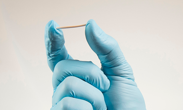 Prescrição de 'chips da beleza' já foi proibida pelo Conselho Federal de Medicina (CFM) por suas consequências (Foto: Reprodução)
