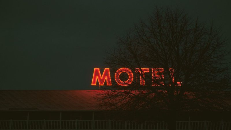 Dupla usava fotos dos clientes de motel para extorquir vítimas - Foto: Reprodução