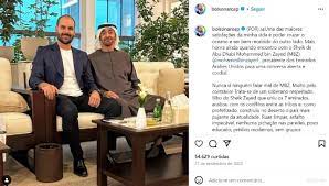 Eduardo Bolsonaro com o Sheik de Abu Dhabi Mohammed bin Zayed (MBZ) @mohamedbinzayed, presidente dos Emirados Árabes Unidos, país onde esteve por diversas vezes, durante o governo do pai. Reprodução Redes Sociais Eduardo Bolsonaro com o Sheik de Abu Dhabi Mohammed bin Zayed (MBZ) @mohamedbinzayed, presidente dos Emirados Árabes Unidos, país onde esteve por diversas vezes, durante o governo do pai. Reprodução Redes Sociais